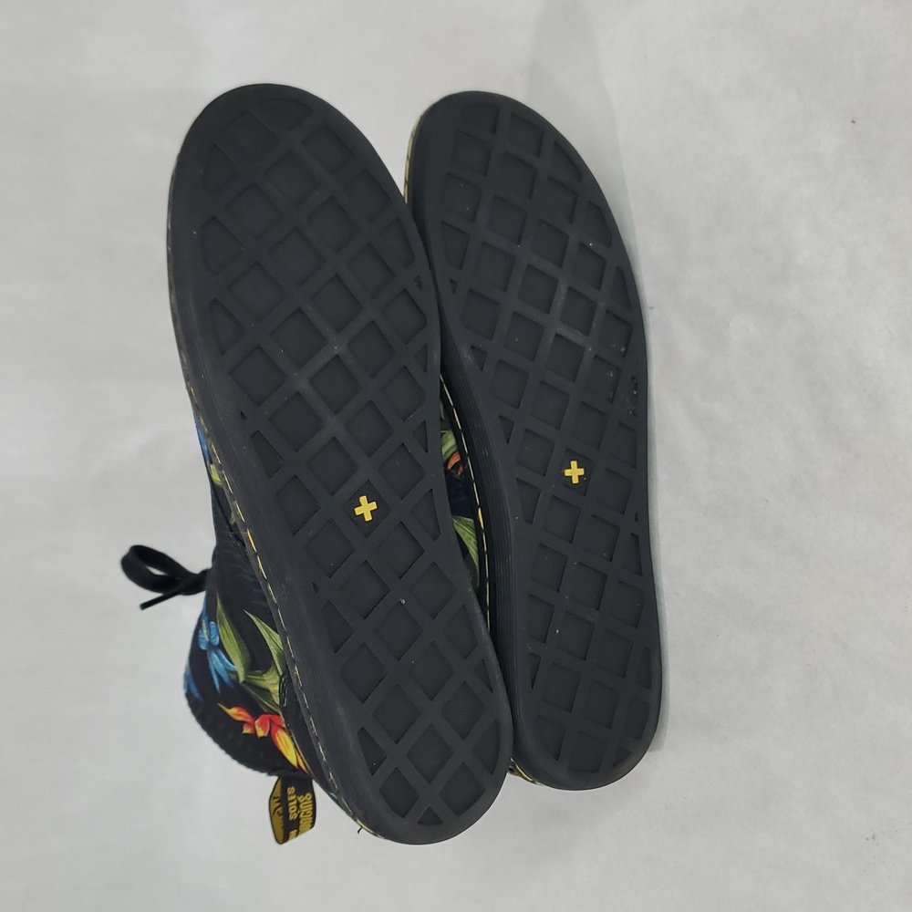 Tropical Hawaiian Canvas Hackney Doc Martens 7-Eye Boot Floral Feminine Size 9 - Picture 11 of 11